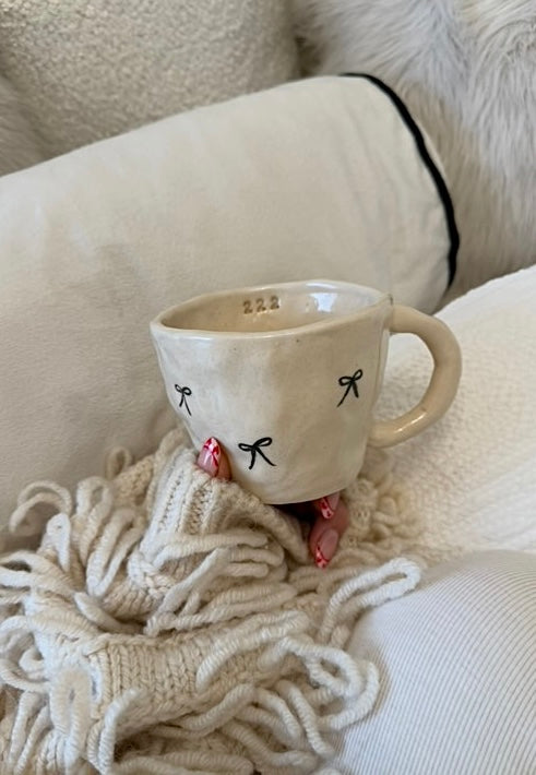 Lil bows mug