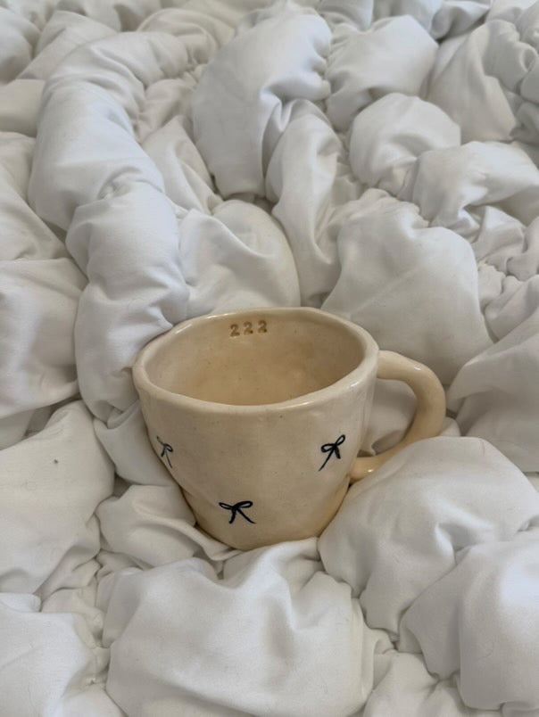 Lil bows mug