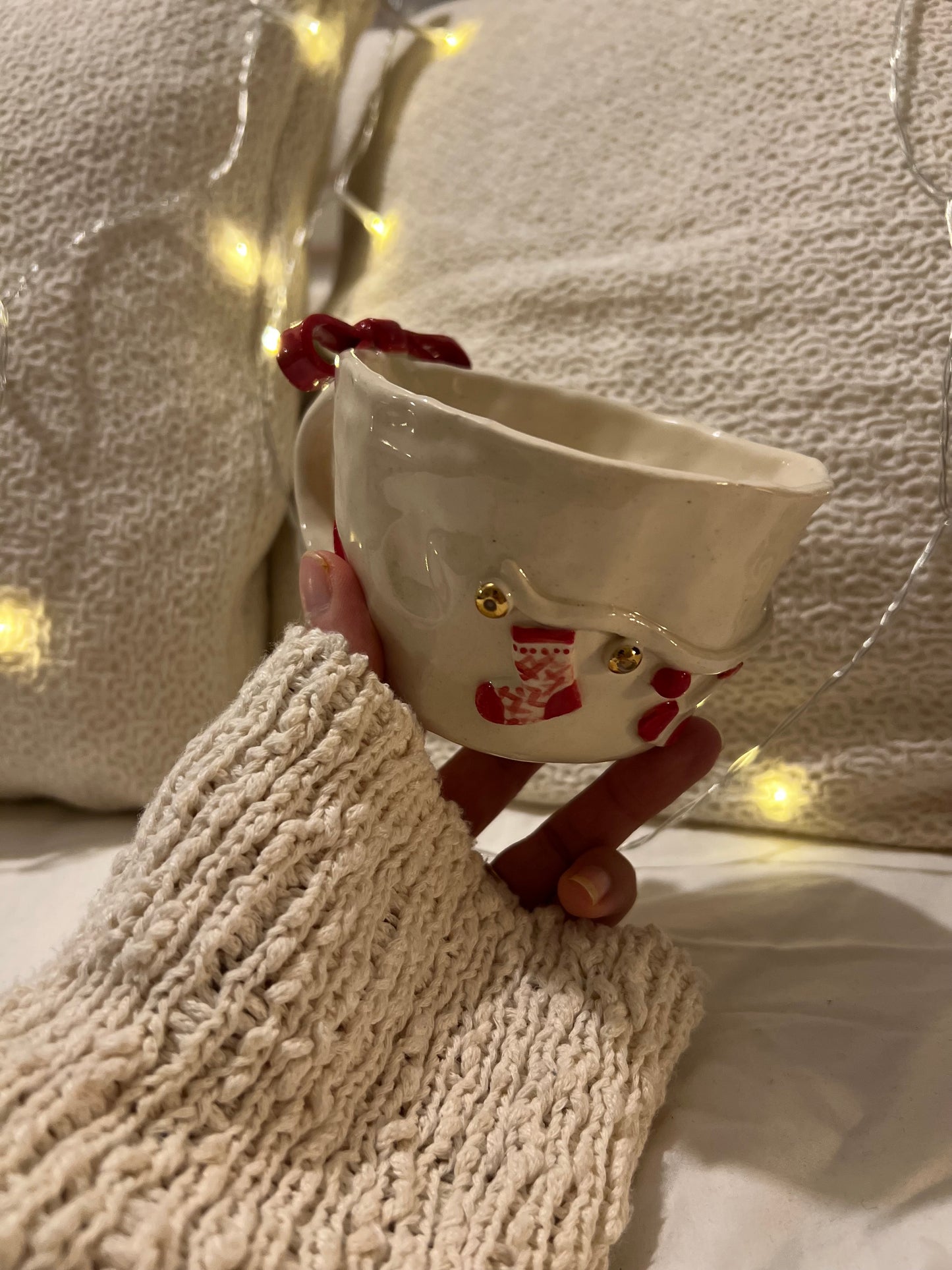 Red bow stocking mug