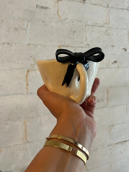 Bow mug